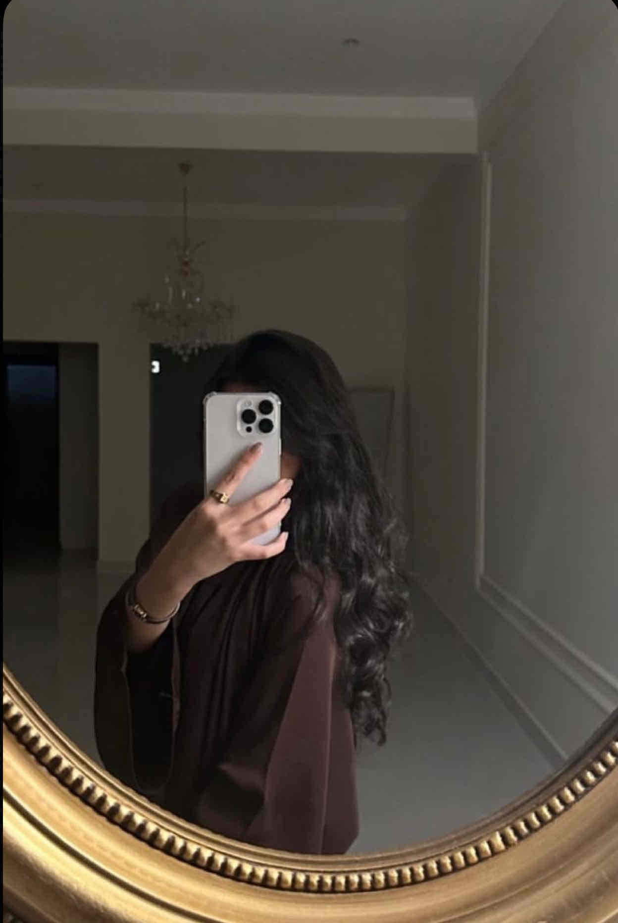 الملكه والامبراطوره منار